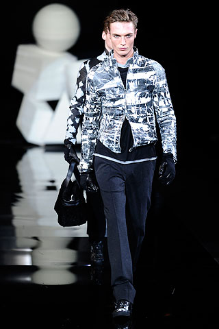 Emporio Armani / - 2010-2011